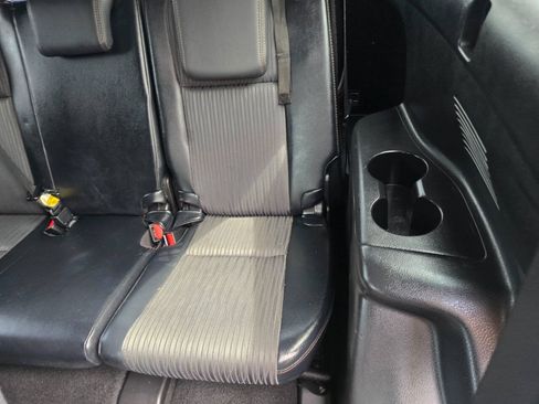 Used 2014 Toyota Highlander Plus FWD image 26