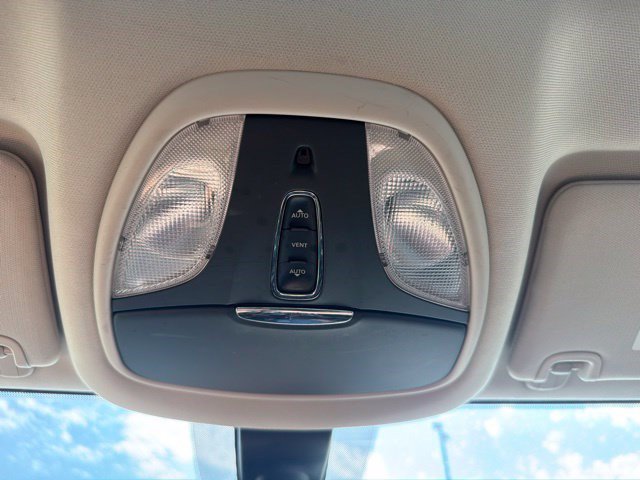 Used 2016 Chrysler 200 Limited w/ Anniversary Edition FWD image 30