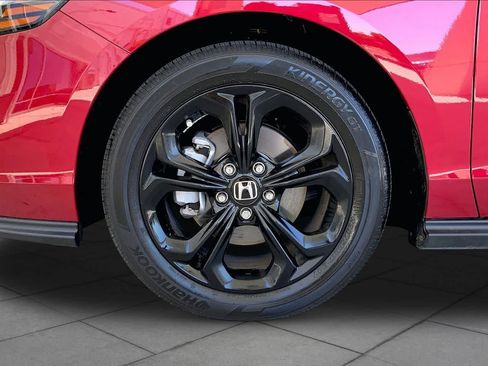 Used 2025 Honda Accord SE image 11