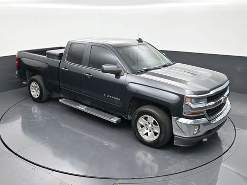 Used 2017 Chevrolet Silverado 1500 LT w/ All Star Edition image 18