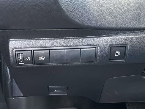 Used 2023 Toyota Corolla LE image 9