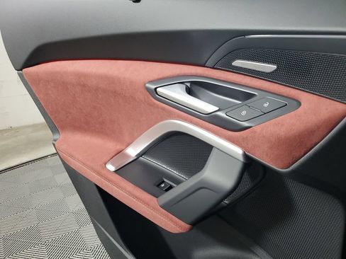 New 2026 Audi SQ5 Prestige AWD/4WD image 17