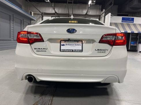Used 2017 Subaru Legacy 2.5i Premium AWD/4WD image 5