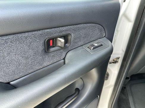 Used 2002 Chevrolet Silverado 3500 LT RWD image 36
