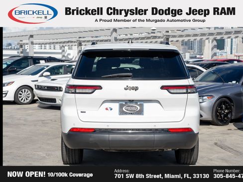 Used 2023 Jeep Grand Cherokee L Laredo image 6