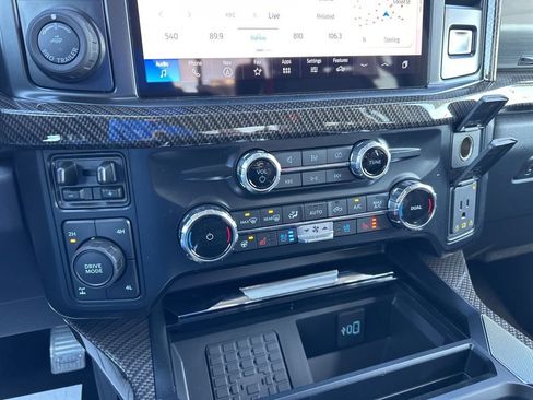 Used 2024 Ford F250 Lariat w/ Lariat Ultimate Package image 47