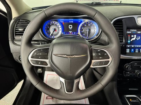 Used 2023 Chrysler 300 Touring w/ Sport Appearance Package RWD image 13