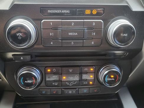 Used 2018 Ford F250 Platinum w/ Platinum Ultimate Package AWD/4WD image 30