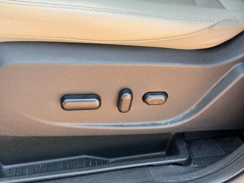 Used 2019 Ford Escape Titanium FWD image 14
