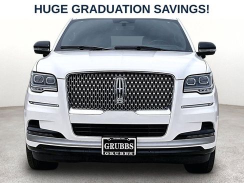 Used 2024 Lincoln Navigator L Reserve AWD/4WD image 3