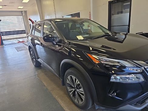 Used 2023 Nissan Rogue SV AWD/4WD image 1