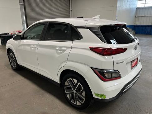 Used 2023 Hyundai Kona SEL FWD image 5