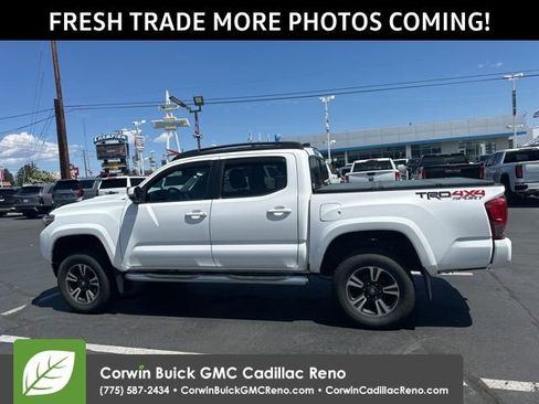 Used 2016 Toyota Tacoma TRD Sport w/ Premium & Technology Package AWD/4WD image 9