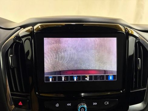 Used 2023 Chevrolet Traverse RS AWD/4WD image 74
