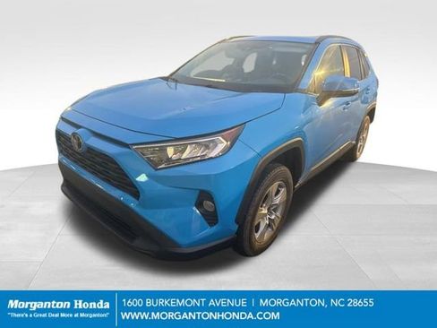Used 2021 Toyota RAV4 XLE w/ Convenience Package image 1