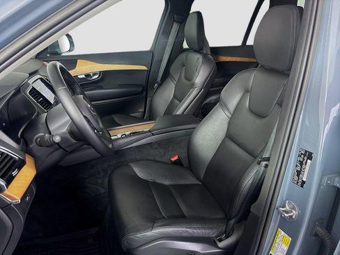 Used 2023 Volvo XC90 B6 Plus AWD/4WD image 21