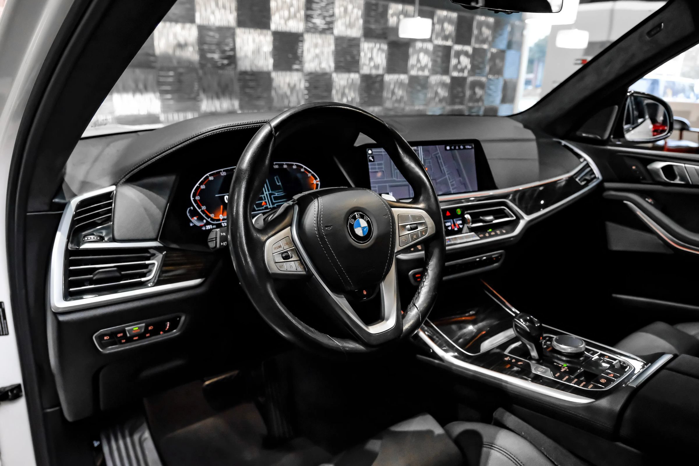 Used 2021 BMW X7 xDrive40i w/ Premium Package AWD/4WD image 3