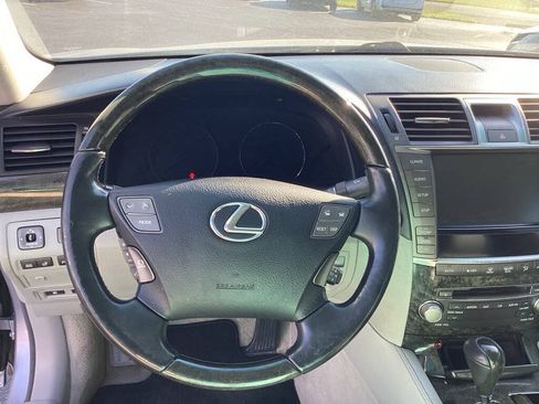 Used 2010 Lexus LS 460 RWD image 8