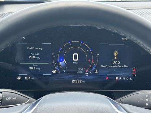 Used 2025 Chevrolet Equinox LT FWD image 23