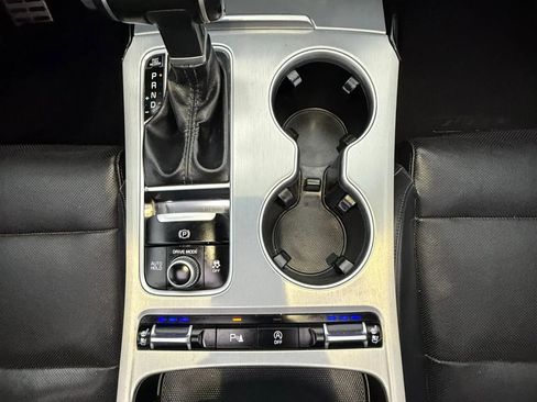 Used 2020 Kia Stinger GT1 RWD image 15