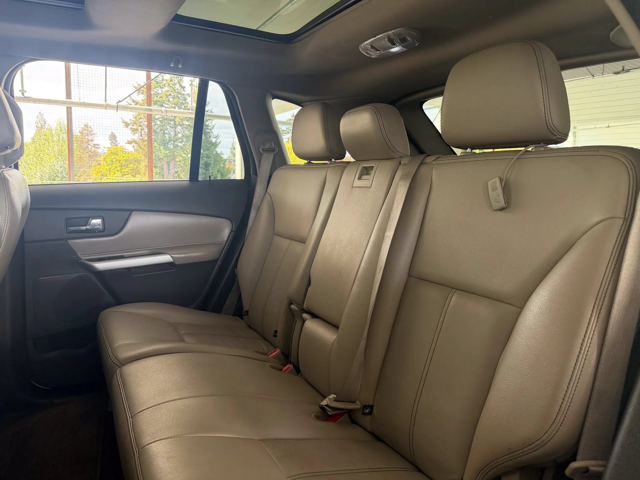 Used 2013 Ford Edge SEL FWD image 19