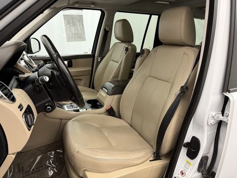 Used 2016 Land Rover LR4 HSE LUX AWD/4WD image 9