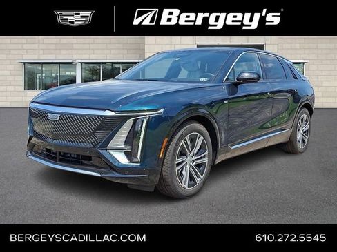 New 2025 Cadillac Lyriq Luxury w/ LPO, Floor Liner Package image 1