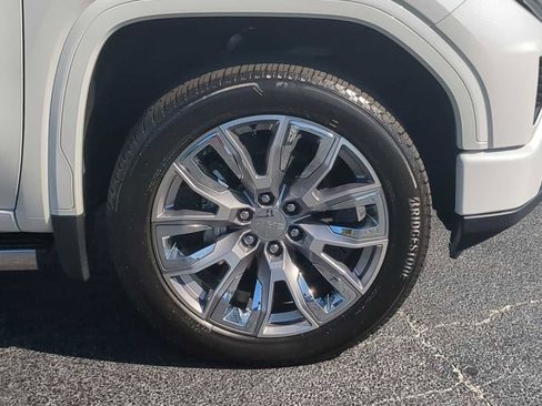Used 2025 GMC Sierra 1500 Denali w/ Denali Reserve Package AWD/4WD image 10