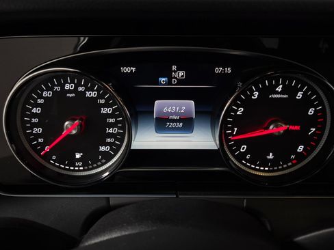 Used 2017 Mercedes-Benz E 300 image 31