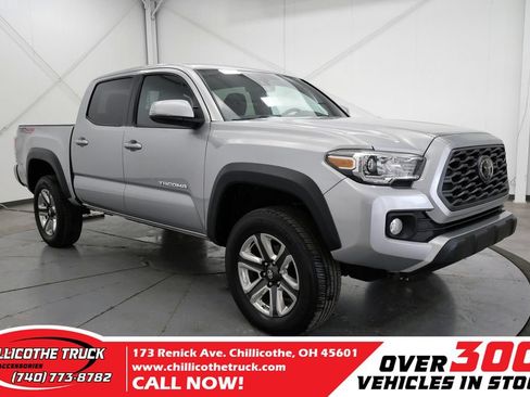 Used 2022 Toyota Tacoma TRD Off-Road w/ Technology Package AWD/4WD image 1
