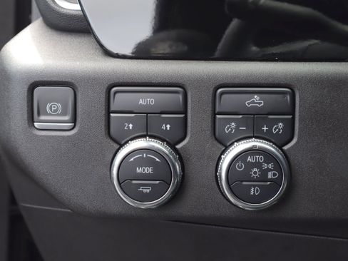 Used 2023 GMC Sierra 1500 Elevation AWD/4WD image 23
