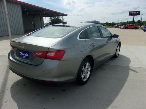 Used 2023 Chevrolet Malibu LS w/ Driver Confidence Package FWD image 3