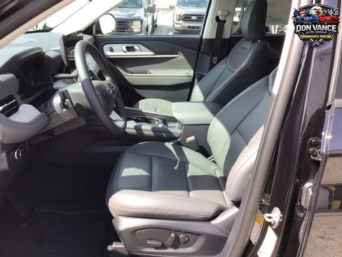 New 2026 Ford Explorer Active image 9