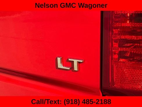 Used 2023 Chevrolet Silverado 1500 LT w/ Convenience Package II AWD/4WD image 9