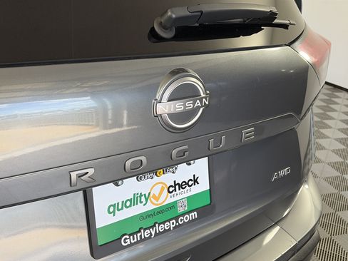 Used 2024 Nissan Rogue S AWD/4WD image 15