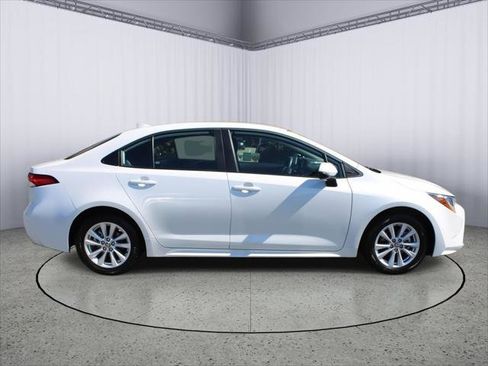Certified 2024 Toyota Corolla LE w/ LE Convenience Package image 9