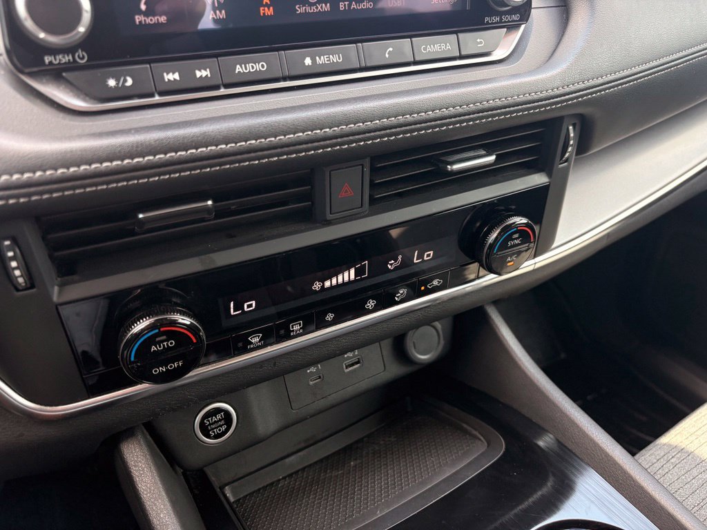 Used 2023 Nissan Rogue SV FWD image 18
