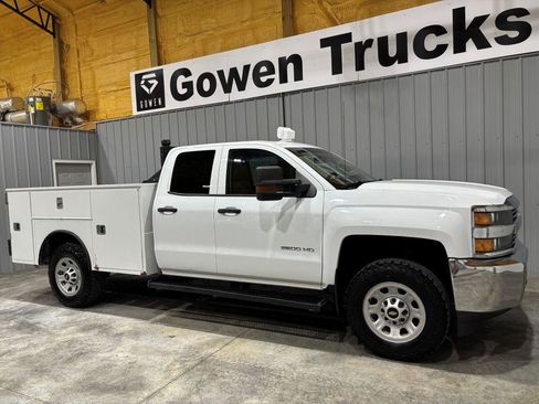 Used 2017 Chevrolet Silverado 3500 W/T w/ WT Fleet Convenience Package AWD/4WD image 3