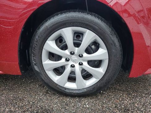 Used 2025 Toyota Corolla LE w/ Convenience Package image 5