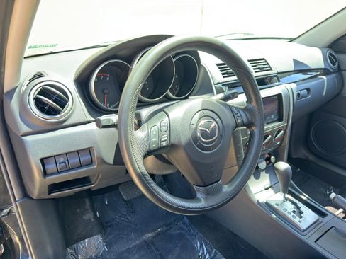 Used 2006 MAZDA MAZDA3 i Touring image 12