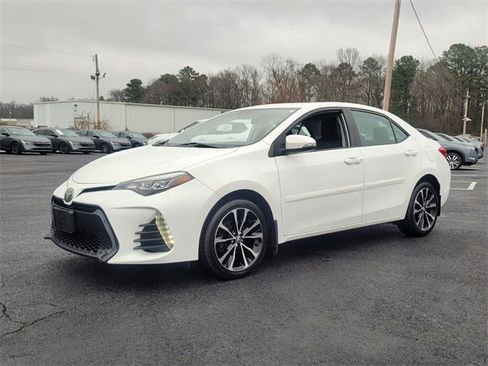 Used 2019 Toyota Corolla XSE image 7