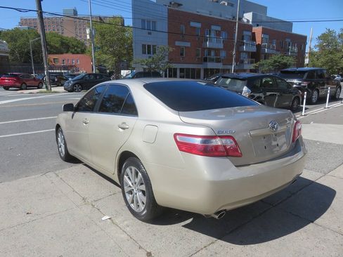 Used 2007 Toyota Camry XLE FWD image 5