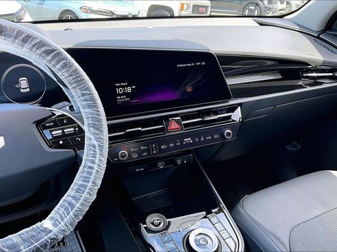 Certified 2024 Kia Niro Wind FWD image 8