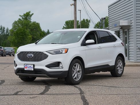 Used 2024 Ford Edge SEL w/ Convenience Package AWD/4WD image 8