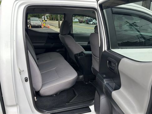 Used 2019 Toyota Tacoma SR w/ SR Convenience Package AWD/4WD image 25