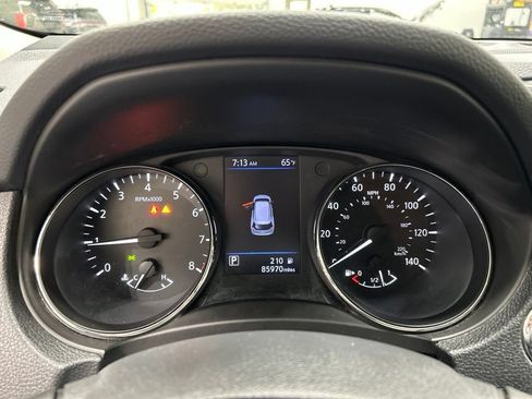 Used 2019 Nissan Rogue SL AWD/4WD image 18