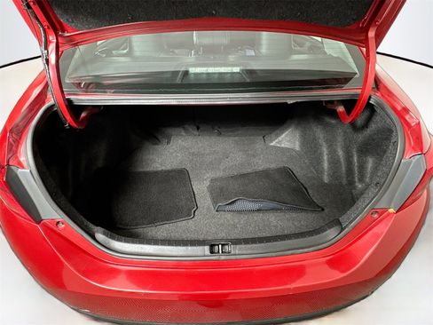 Used 2017 Toyota Corolla SE image 21