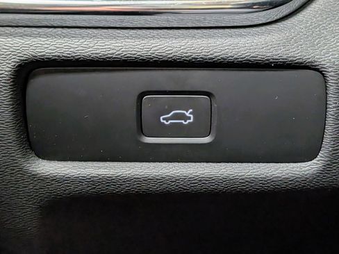 Used 2024 Volvo S60 B5 Core FWD image 27