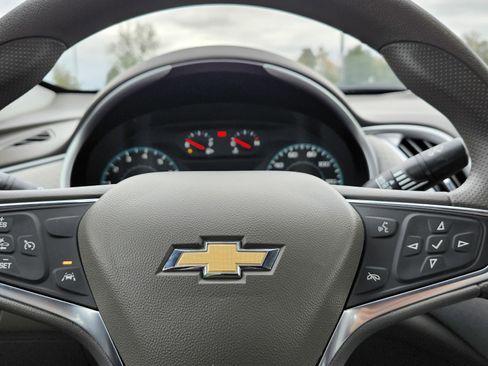Used 2025 Chevrolet Malibu LT FWD image 20