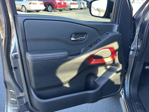 Used 2024 Nissan Frontier Pro-X image 14
